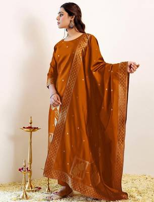Women Ethnic Motifs Printed Regular Kurta with Trousers & With Dupatta 4