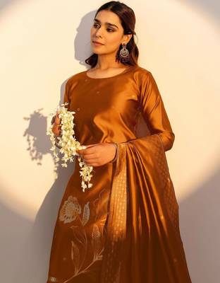 Women Ethnic Motifs Printed Regular Kurta with Trousers & With Dupatta 6
