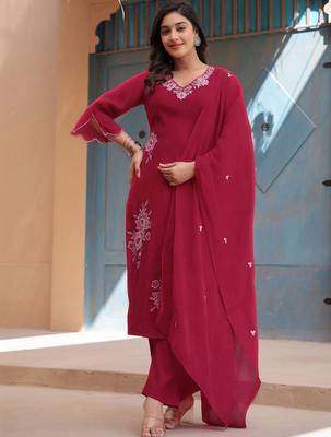 Women Floral Embroidered Regular Thread Work Kurta with Trousers & With Dupatta 6