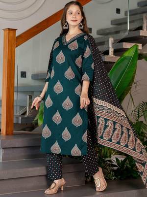 Women Ethnic Motifs Printed Regular Kurta with Trousers & Dupatta 5