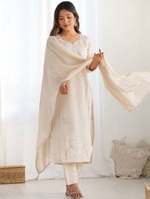 Women Ethnic Motifs Embroidered Kurta with Trousers & Dupatta 6