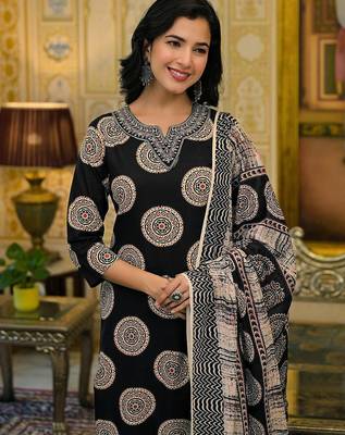 Women Ethnic Motifs Printed Regular Thread Work Kurta with Palazzos & With Dupatta 2