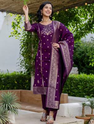 Women Woven Design Kurta with Trousers & Dupatta 1