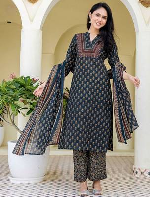 Women Ethnic Motifs Print Regular Kurta with Trousers & With Dupatta 5