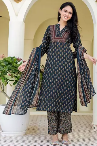 Women Ethnic Motifs Print Regular Kurta with Trousers & With Dupatta