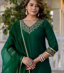 Women Ethnic Motifs Embroidered Kurta with Trousers & With Dupatta