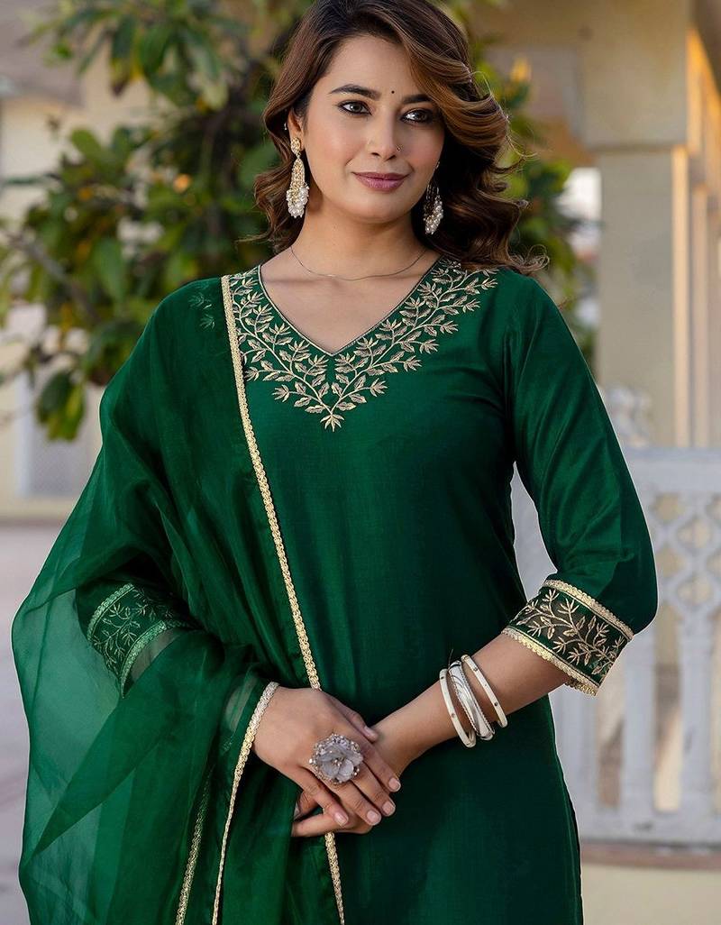 Women Ethnic Motifs Embroidered Kurta with Trousers & With Dupatta