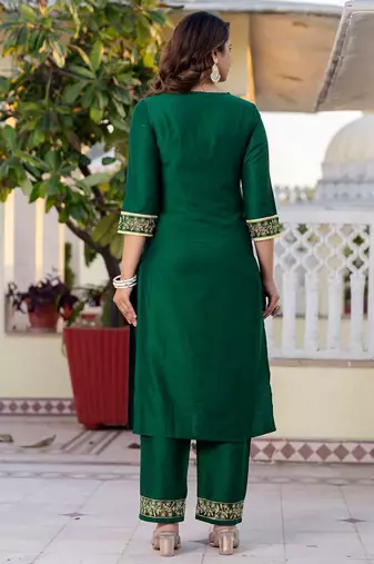Women Ethnic Motifs Embroidered Kurta with Trousers & With Dupatta