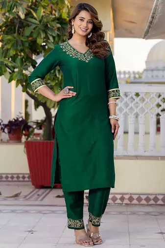 Women Ethnic Motifs Embroidered Kurta with Trousers & With Dupatta