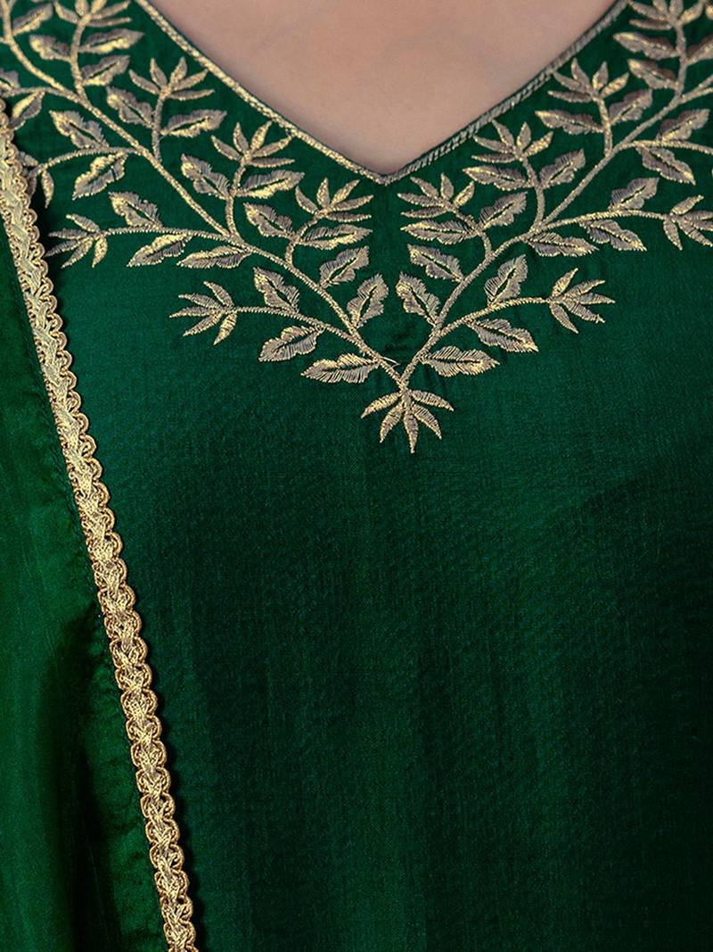 Women Ethnic Motifs Embroidered Kurta with Trousers & With Dupatta