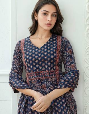 Women Ethnic Motifs Printed Kurta with Trousers & Dupatta 2