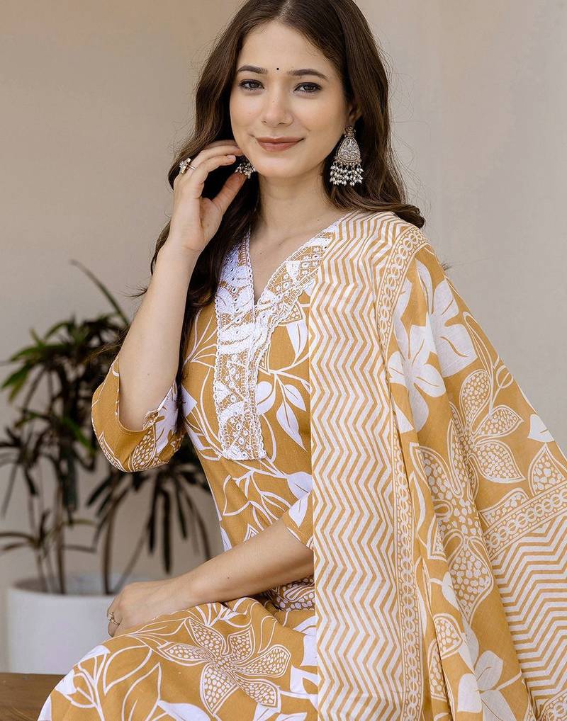 Women Floral Printed Mirror Work Kurta with Trousers & With Dupatta Kurta Sets