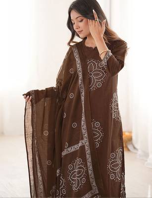 Women Ethnic Motifs Printed Regular Kurta with Trousers & With Dupatta 2