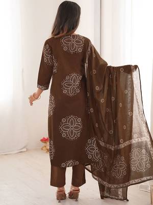 Women Ethnic Motifs Printed Regular Kurta with Trousers & With Dupatta 3