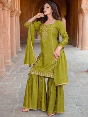 Women Floral Embroidered Regular Thread Work Kurta with Sharara & Dupatta 3