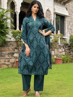 Women Ethnic Motifs Printed Kurta with Trousers & Dupatta 7