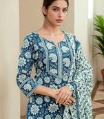 Women Floral Printed Kurta with Trousers & Dupatta