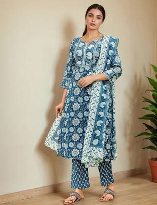 Women Floral Printed Kurta with Trousers & Dupatta 6