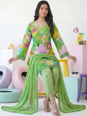 Women Floral Printed Regular Thread Work Silk Crepe Kurta with Trousers & With Dupatta 6