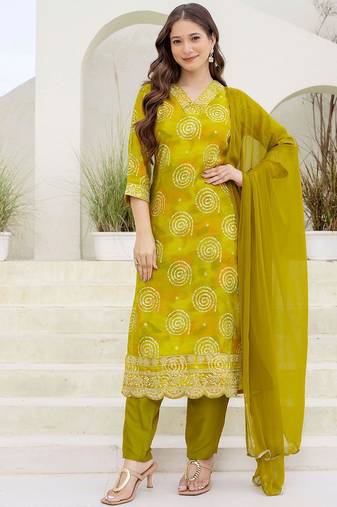 Women Abstract Printed Kurta with Trousers & Dupatta