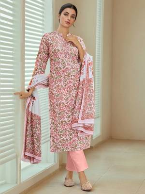 Women Floral Printed Kurta with Trousers & Dupatta 6
