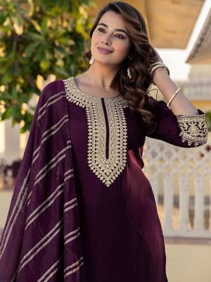 Women Floral Embroidered Kurta with Trousers & Dupatta 2