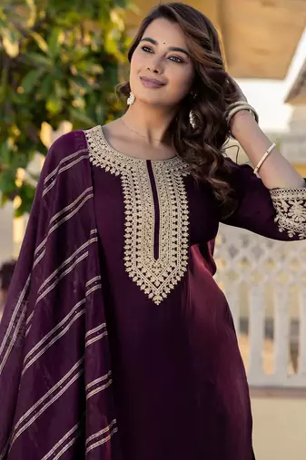 Women Floral Embroidered Kurta with Trousers & Dupatta