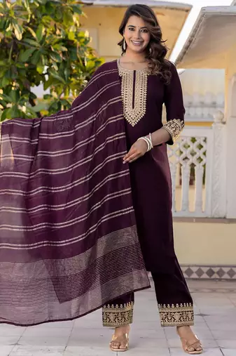 Women Floral Embroidered Kurta with Trousers & Dupatta