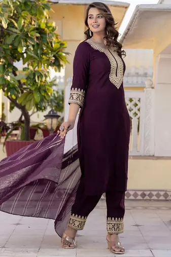 Women Floral Embroidered Kurta with Trousers & Dupatta