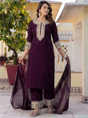 Women Floral Embroidered Kurta with Trousers & Dupatta 6