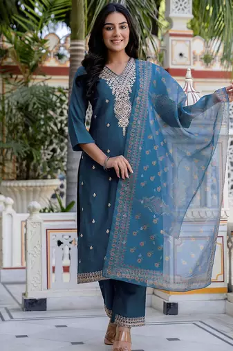 Women Floral Embroidered Kurta with Trousers & Dupatta