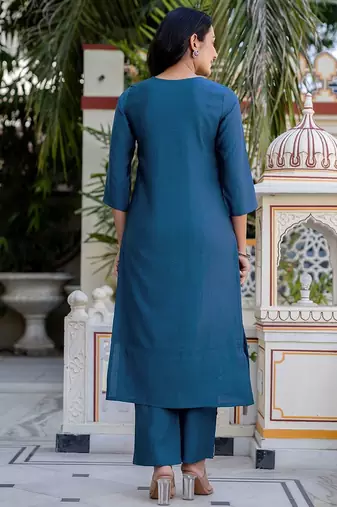 Women Floral Embroidered Kurta with Trousers & Dupatta