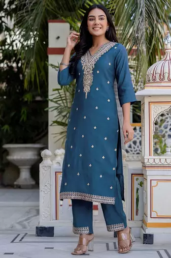 Women Floral Embroidered Kurta with Trousers & Dupatta