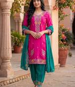 Women Floral Embroidered Regular Thread Work Kurta with Patiala & With Dupatta