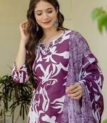 Women Floral Printed Kurta with Trouser & Dupatta