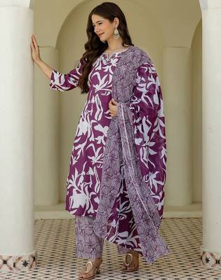 Women Floral Printed Kurta with Trouser & Dupatta 2