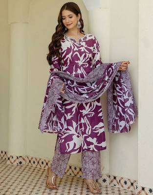 Women Floral Printed Kurta with Trouser & Dupatta 3