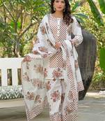 Women Floral Printed Regular Kurta with Palazzos & With Dupatta