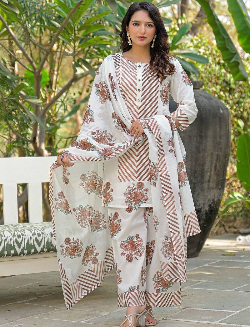 Women Floral Printed Regular Kurta with Palazzos & With Dupatta