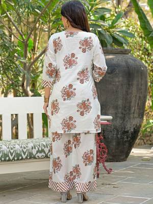 Women Floral Printed Regular Kurta with Palazzos & With Dupatta 2