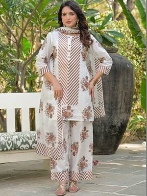 Women Floral Printed Regular Kurta with Palazzos & With Dupatta 6