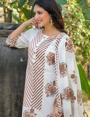 Women Floral Printed Regular Kurta with Palazzos & With Dupatta 7