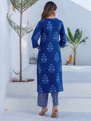 Floral Printed V-Neck Straight Kurta With Trousers & Dupatta 3