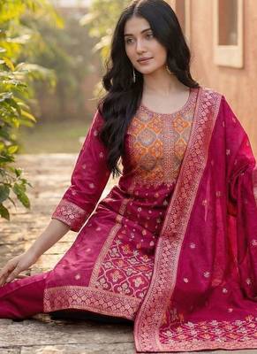 Women Ethnic Motifs Regular Kurta with Trousers & With Dupatta 5