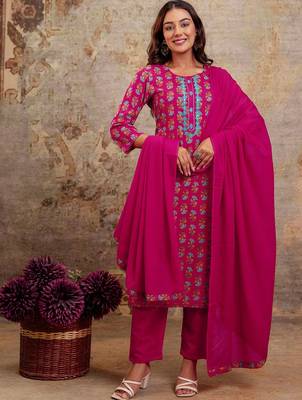 Women Floral Printed Mirror Work Kurta with Trousers & Dupatta 2