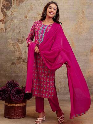 Women Floral Printed Mirror Work Kurta with Trousers & Dupatta 5
