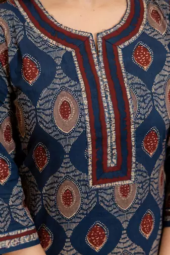 Women Geometric Printed Kurta with Palazzos & Dupatta