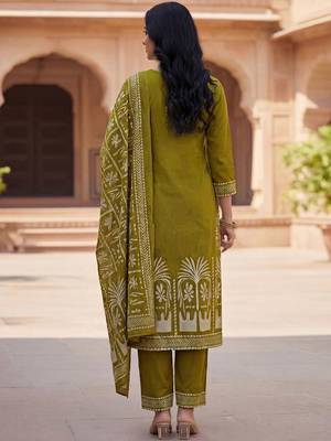 Women Ethnic Motifs Printed Regular Kurta with Trousers & With Dupatta 4