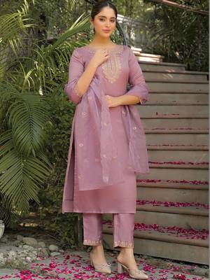 Women Ethnic Motifs Embroidered Regular Thread Work Kurta with Trousers & With Dupatta 7