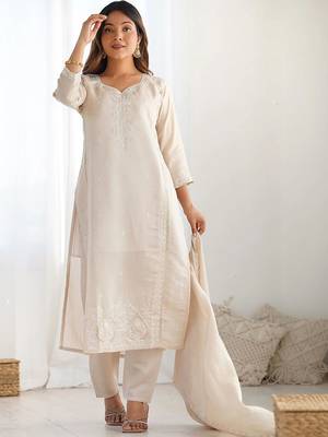 Women Ethnic Motifs Embroidered Regular Sequinned Pure Silk Kurta with Trousers & With Dupatta 4
